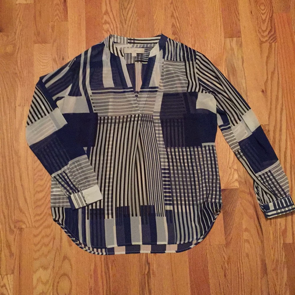Gorgeous LOFT Long Sleeve